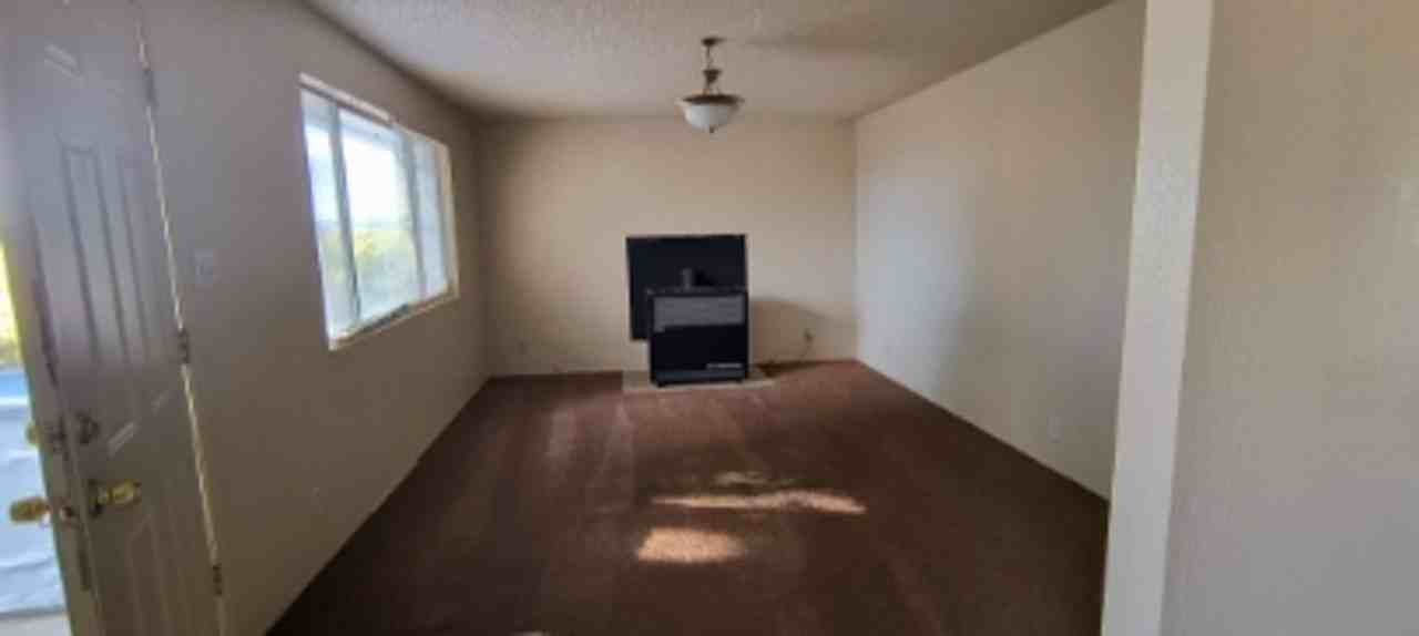 1138 W 3000 N - Photo 4 of 12