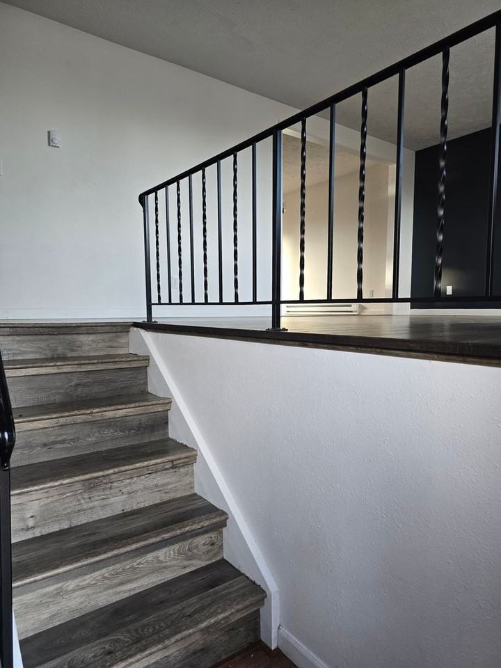 1450 S Illinois Ave - Photo 3 of 39