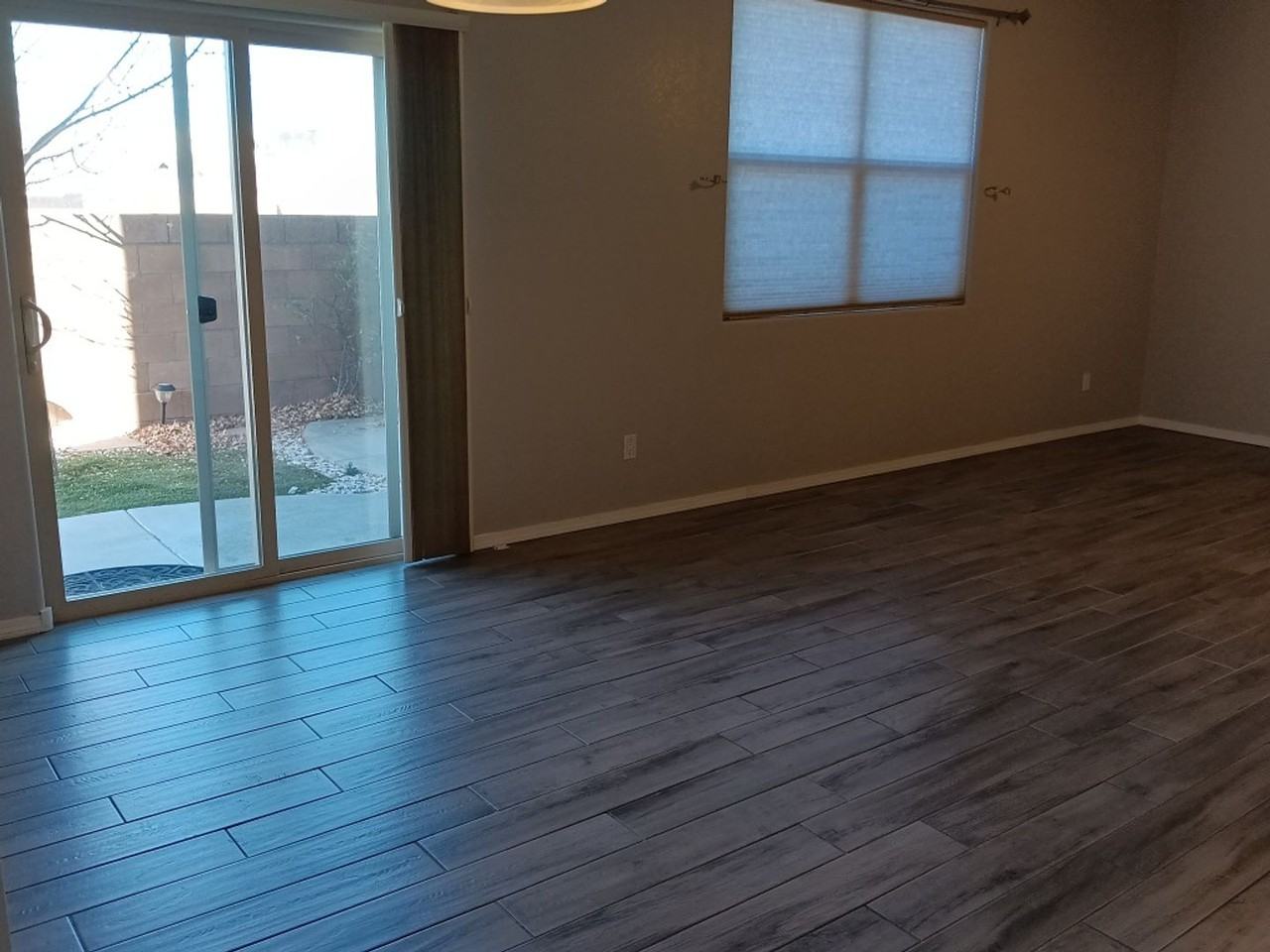 2261 Cortina Loop Se - Photo 3 of 20