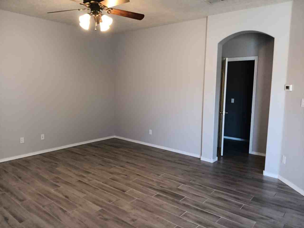 2261 Cortina Loop Se - Photo 6 of 20