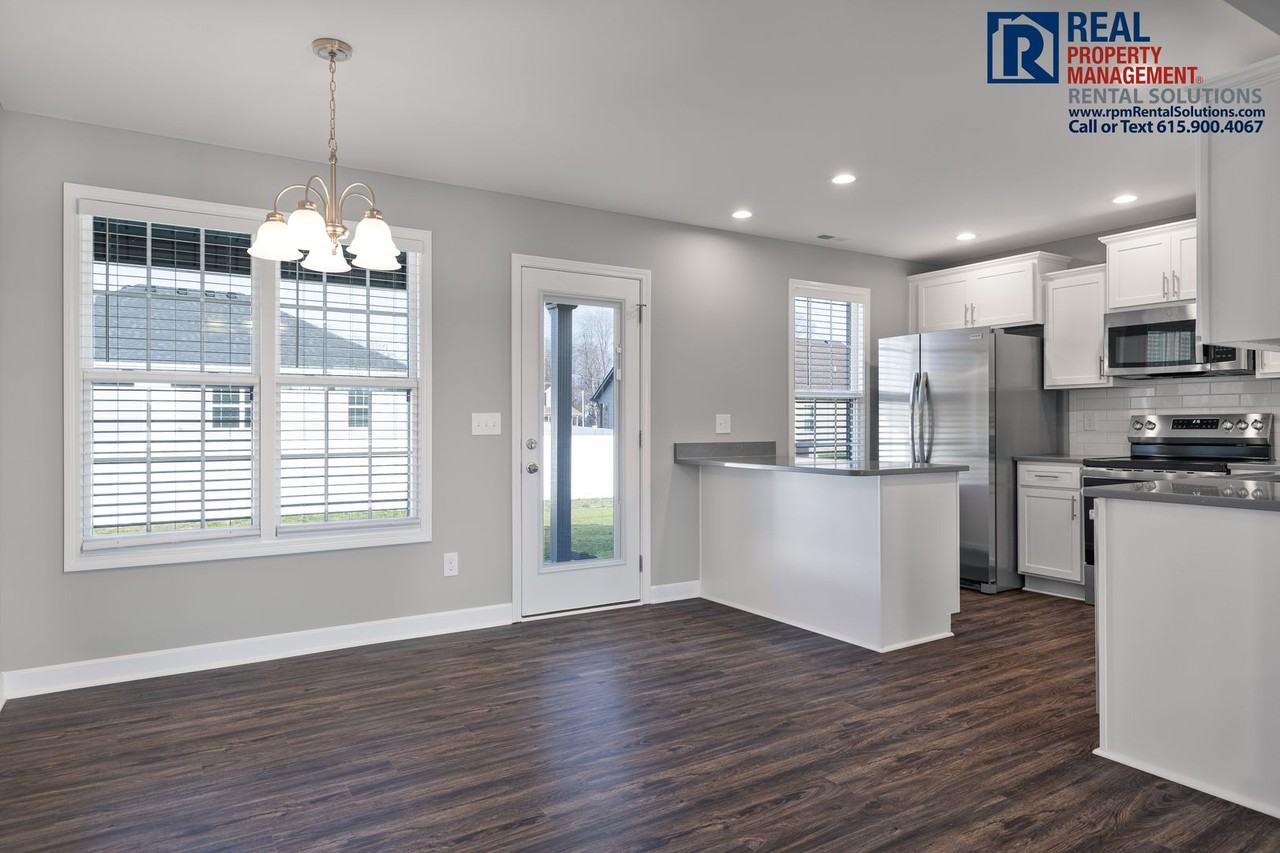 131 Hilltop St - Photo 7 of 22