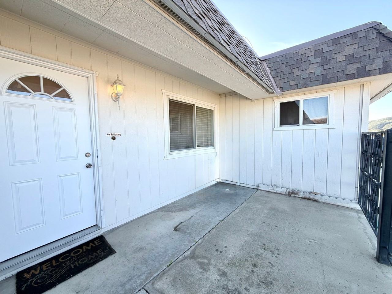 26475 Mccall Blvd - Photo 4 of 28