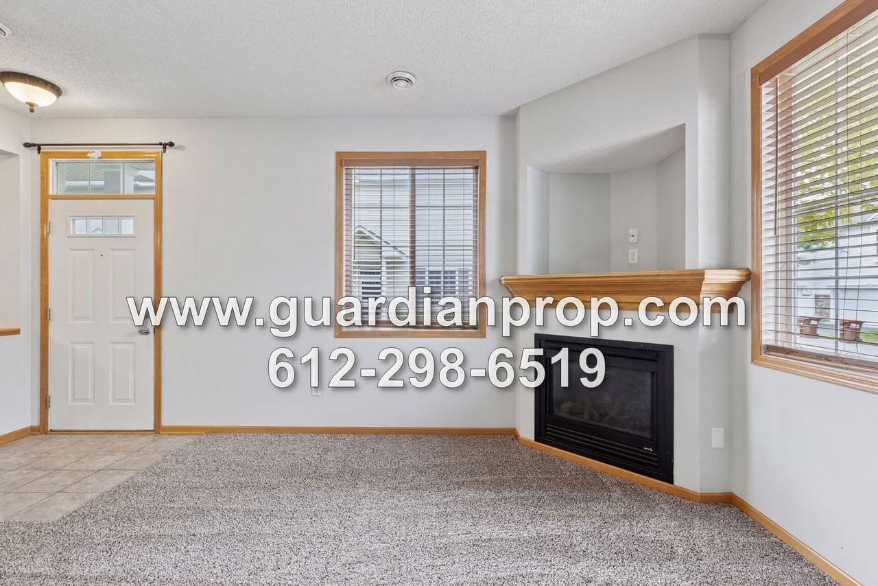 3514 Cherry Ln #D - Photo 5 of 27