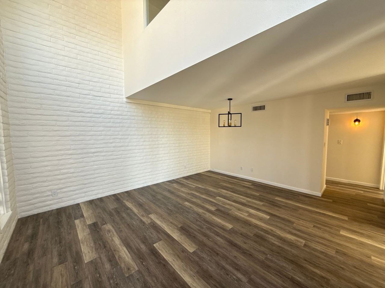 1131 N Tapadero Dr - Photo 2 of 17