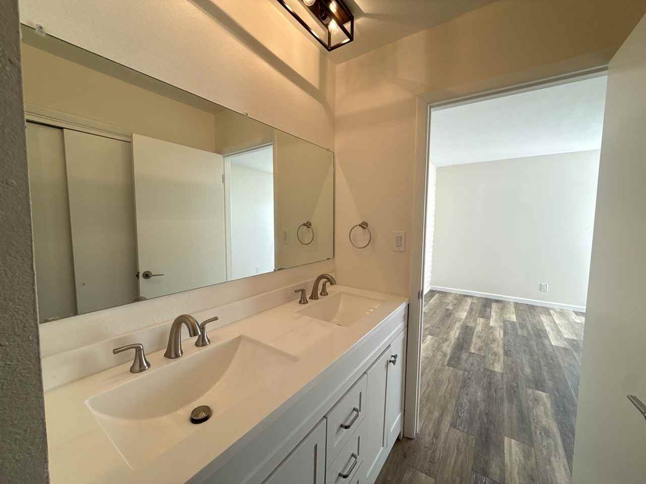 1131 N Tapadero Dr - Photo 6 of 17