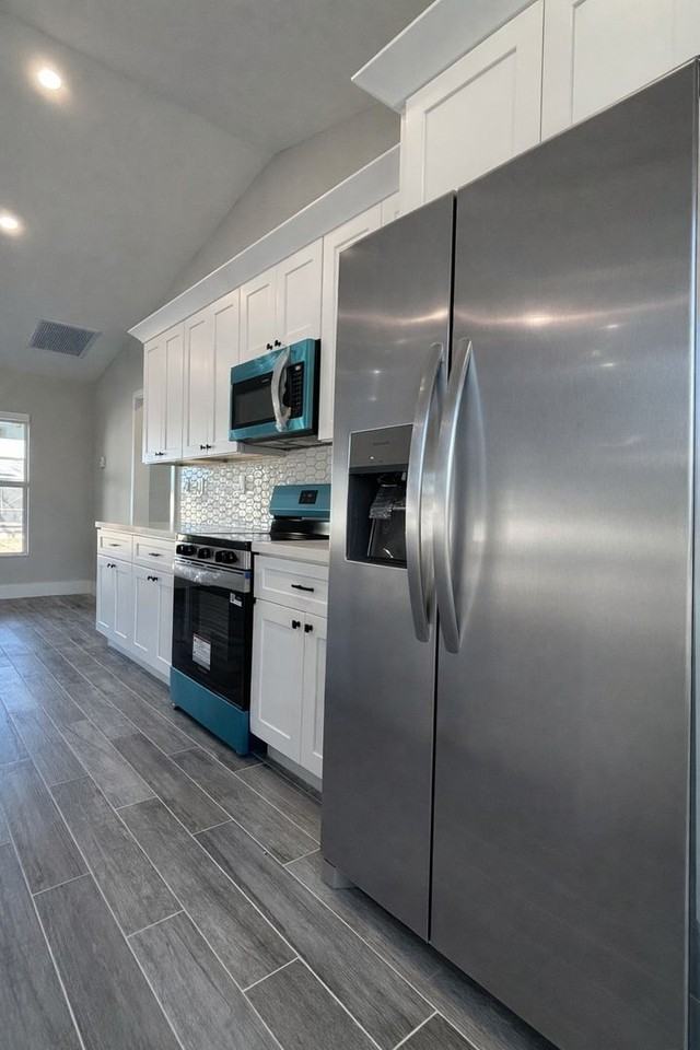 2321 Nw 30th Ter - Photo 6 of 34