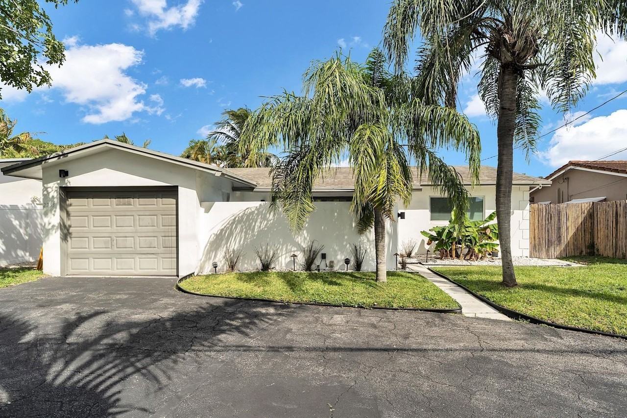 2233 Se 15th St #0 - Photo 3 of 49