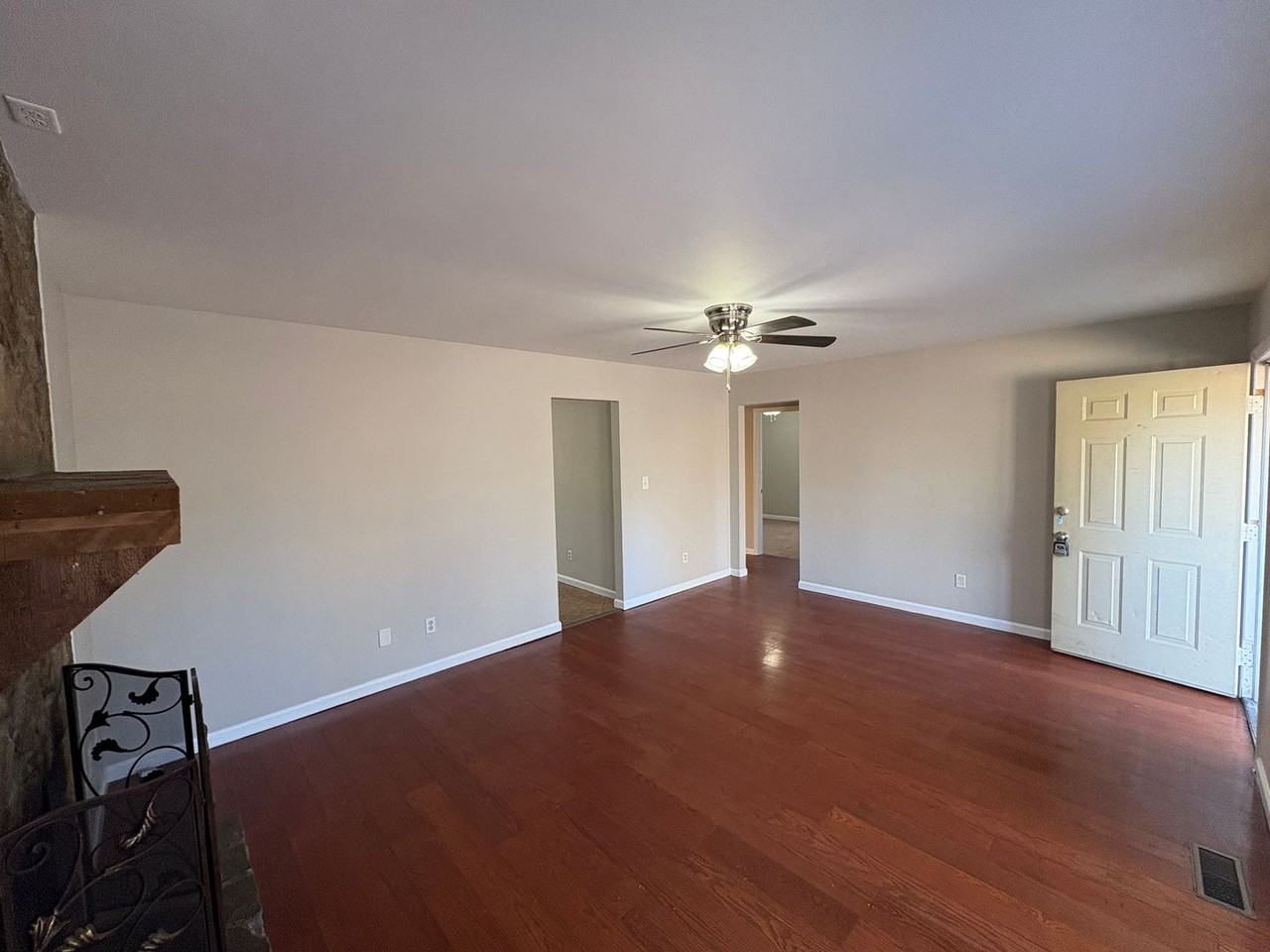 136 Batson Rd - Photo 4 of 25