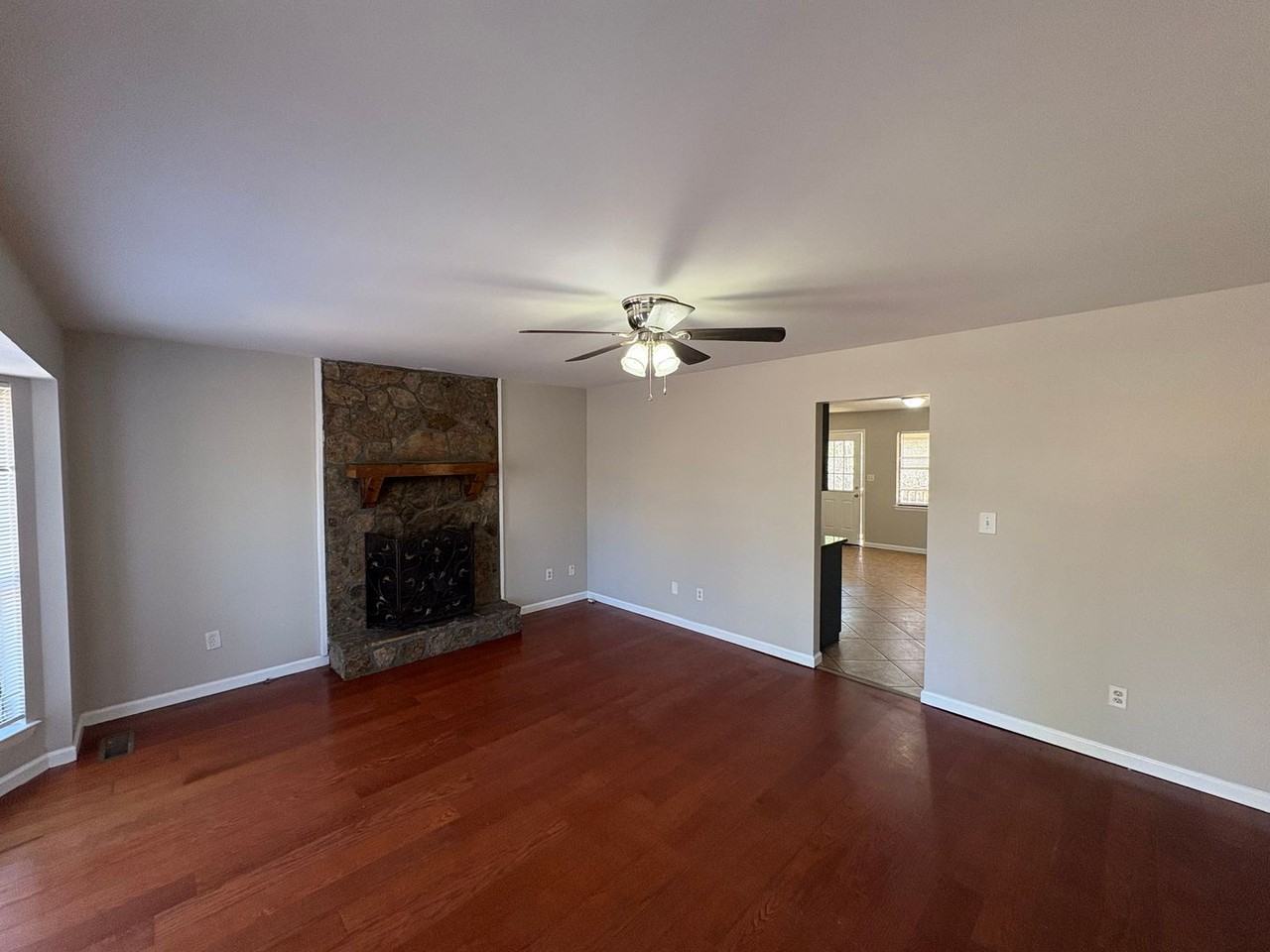 136 Batson Rd - Photo 5 of 25