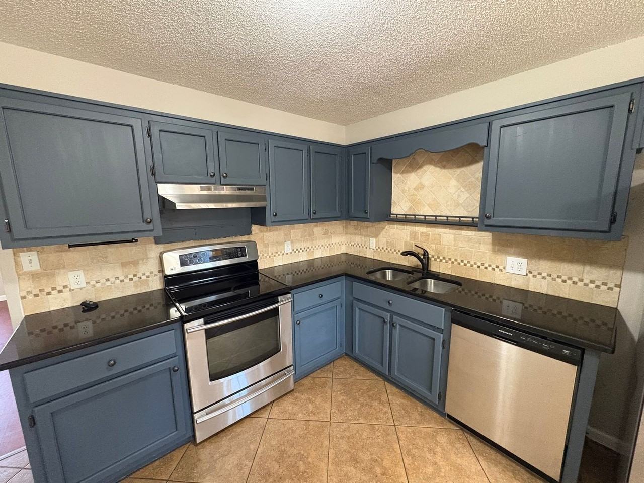 136 Batson Rd - Photo 7 of 25