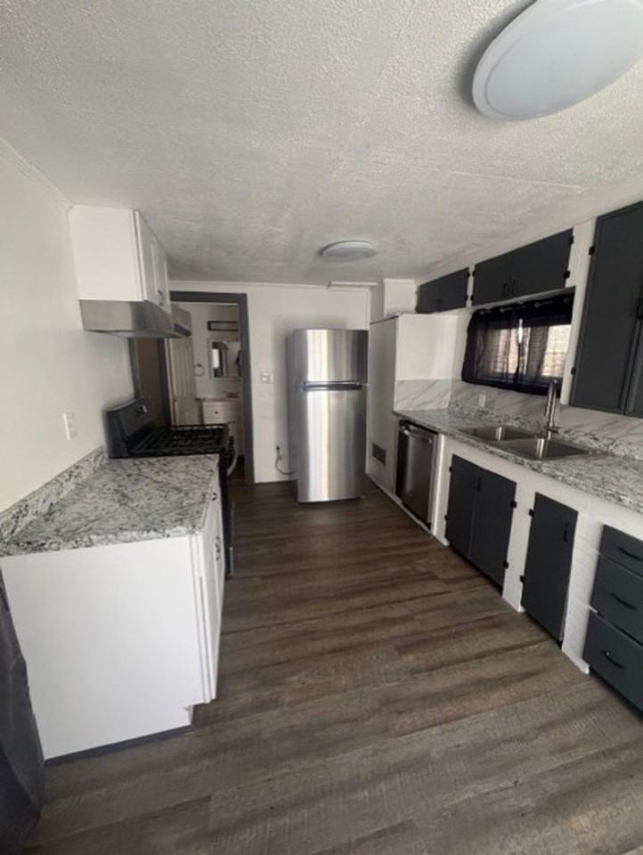 1644 Manzanita St - Photo 6 of 20