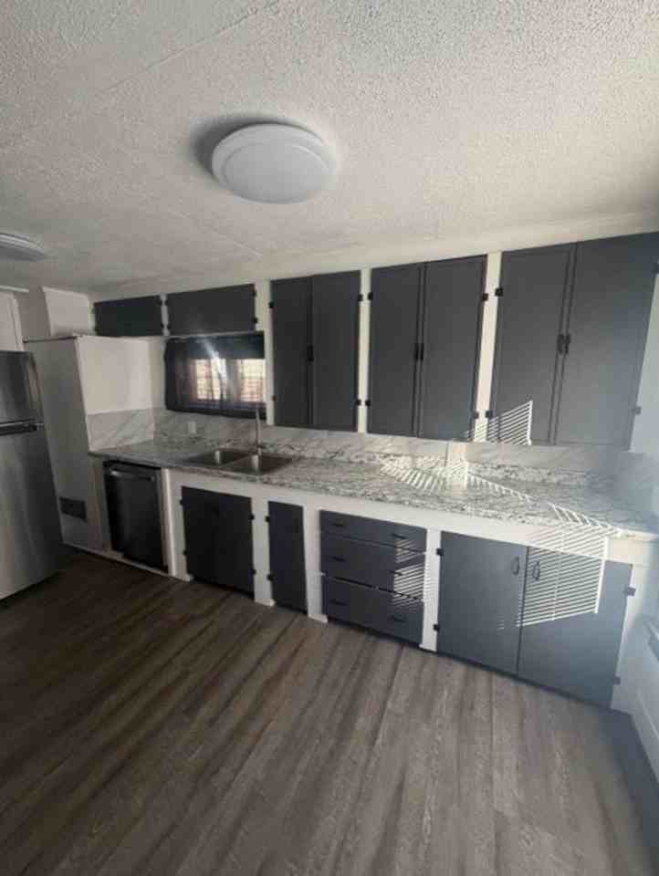 1644 Manzanita St - Photo 7 of 20