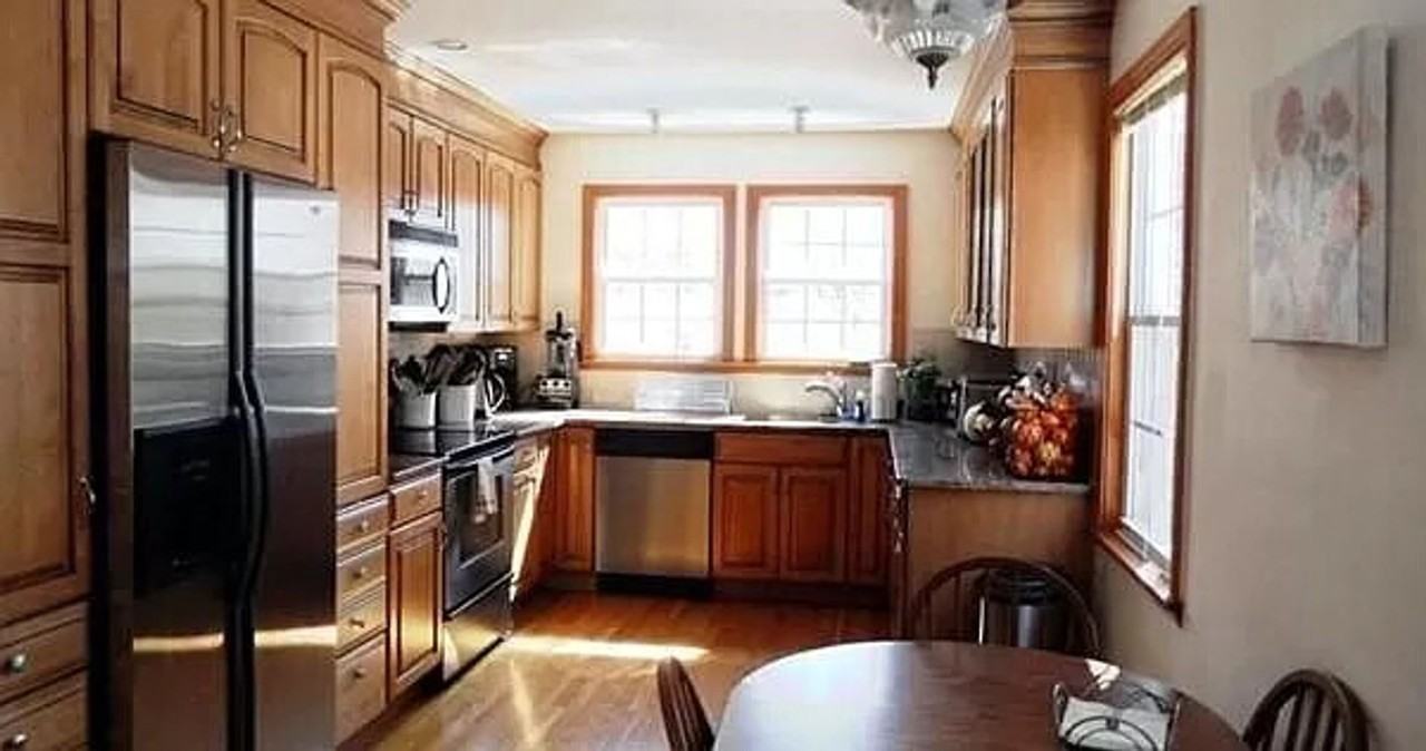 62 Rawson Rd - Photo 3 of 28