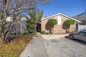 featured image of 2043 Hazel Hedge Ln