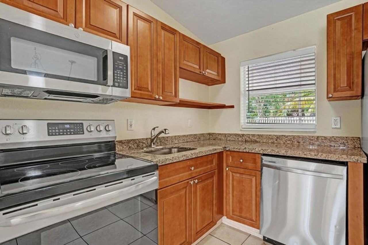 1205 S Lake Dr - Photo 6 of 27