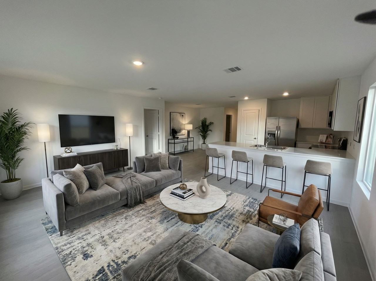 10024 Southwest Dr - Photo 4 of 14