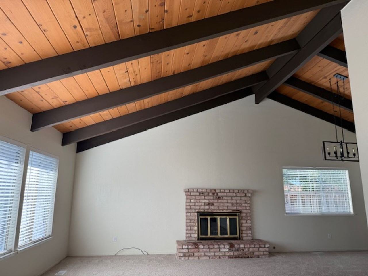 676 Rinaldo St - Photo 7 of 25