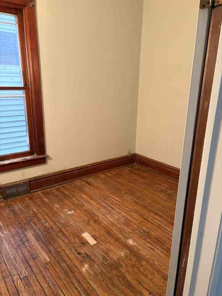 193 Massachusetts Ave #1 - Photo 3 of 6