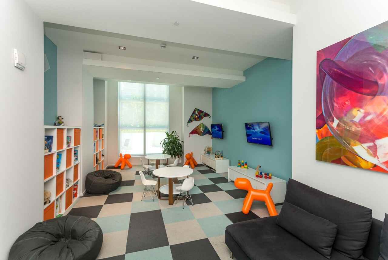 1100 S Miami Ave #1 - Photo 4 of 34