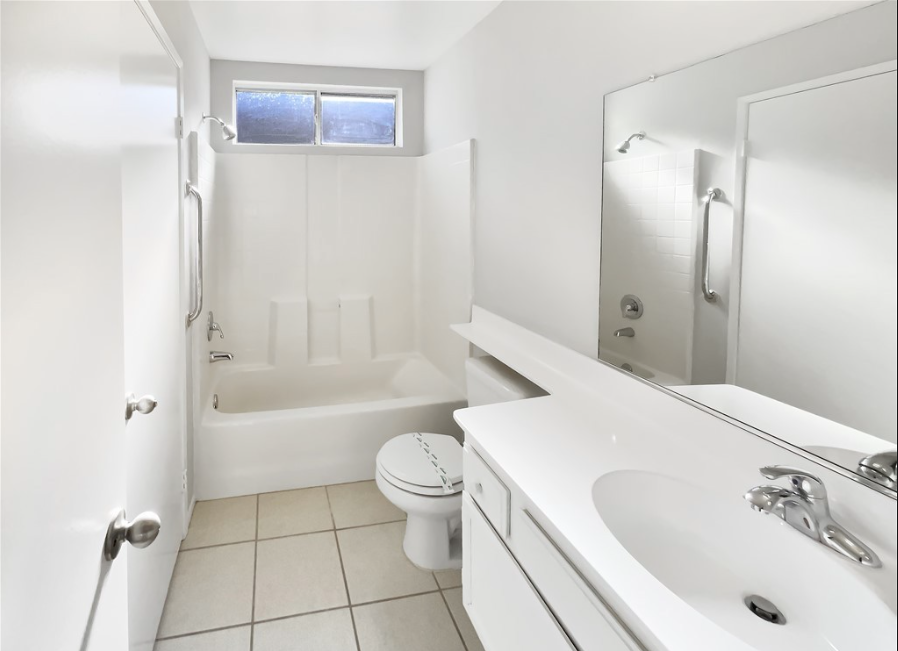 12362 Highgate Ave - Photo 4 of 18