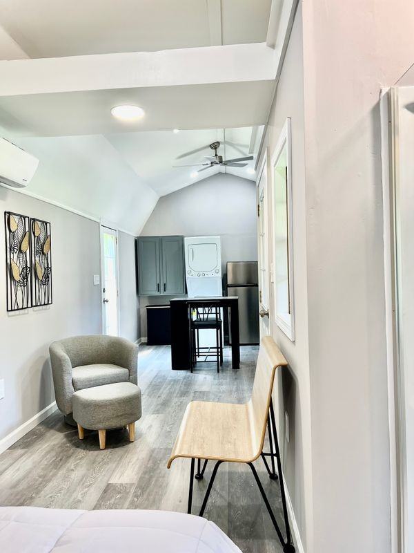 5210 Easton Dr Sw - Photo 3 of 8