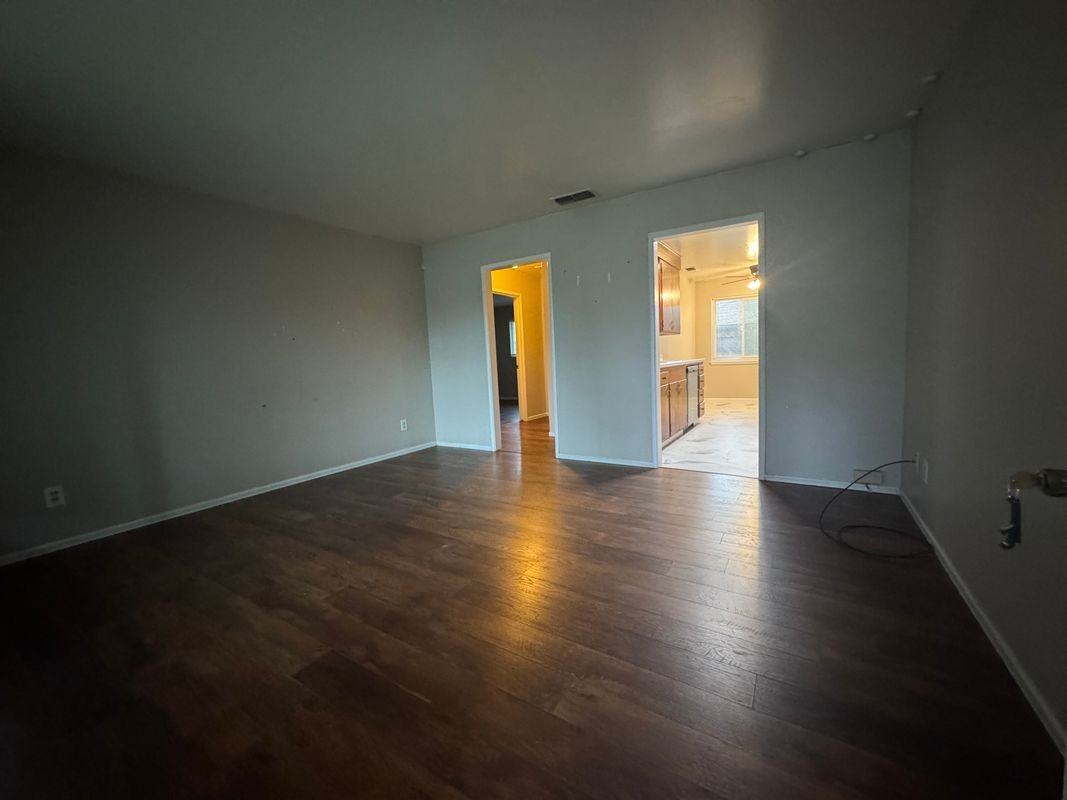 6 Plane Ave - Photo 3 of 15