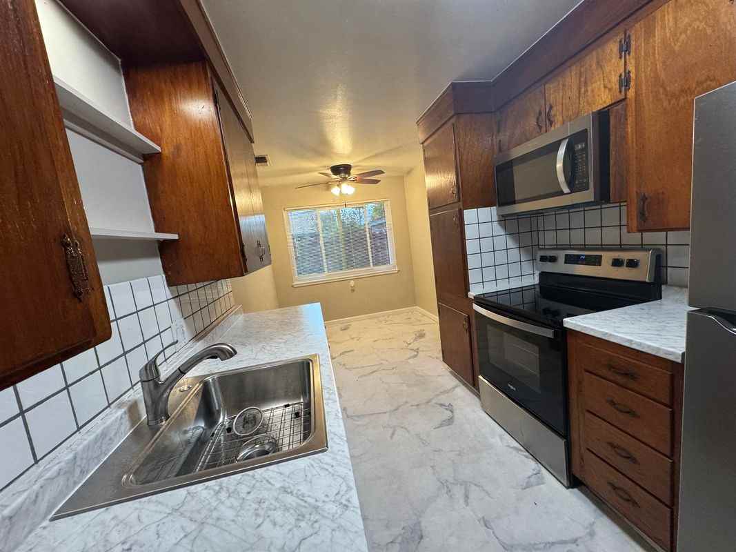 6 Plane Ave - Photo 5 of 15