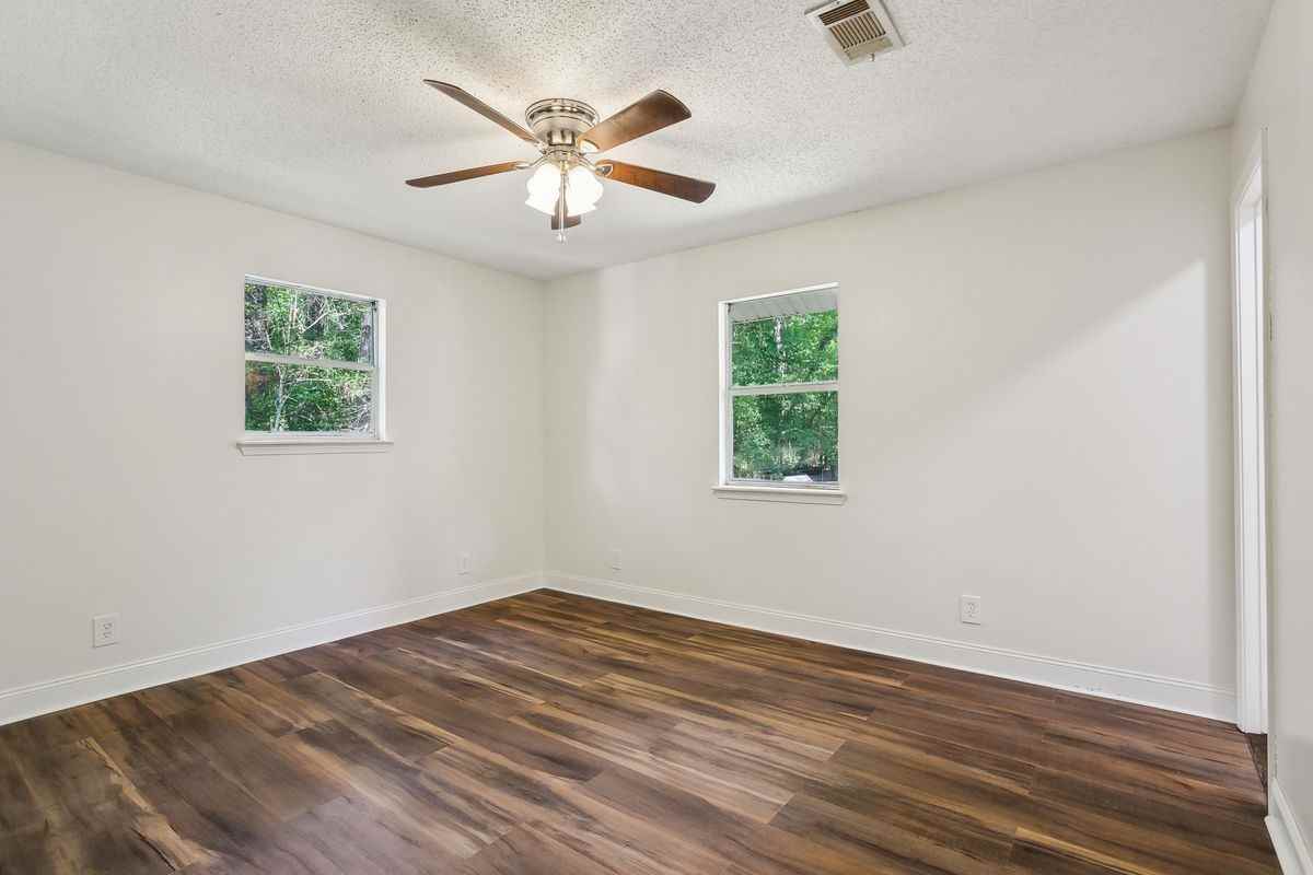 28547 Canal Dr - Photo 6 of 11