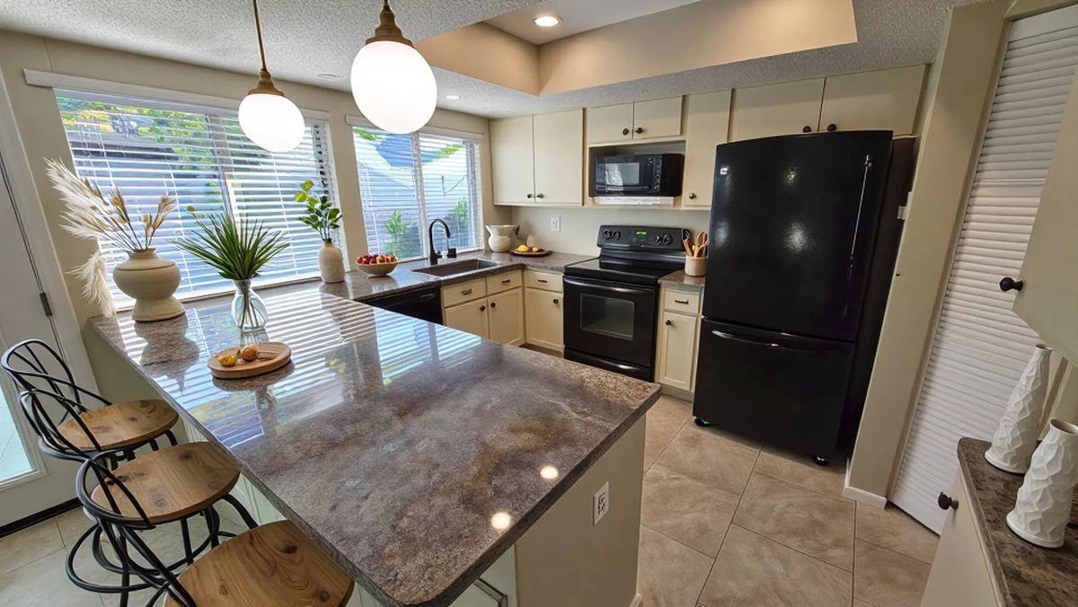 6430 Bankside Dr ##12 - Photo 5 of 22