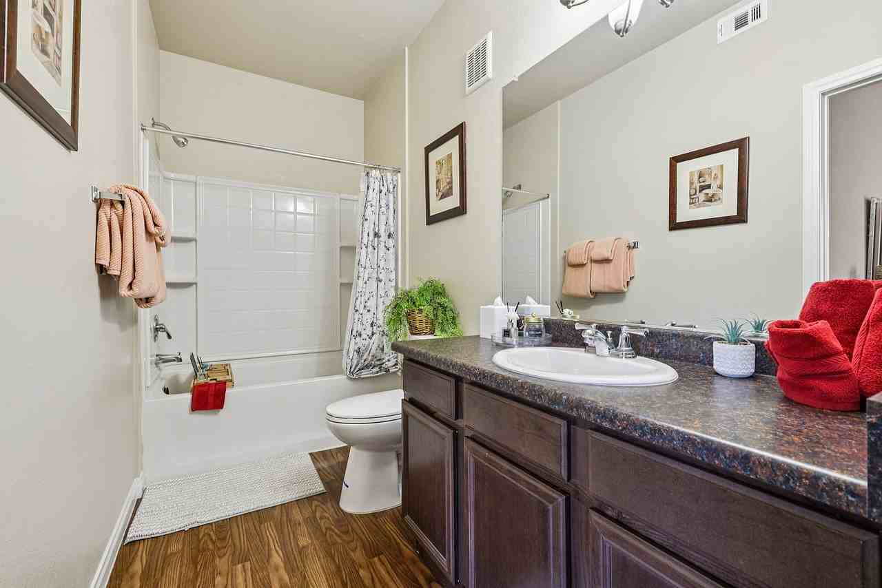 Crescent Ridge Apartments - Photo 2 of 50