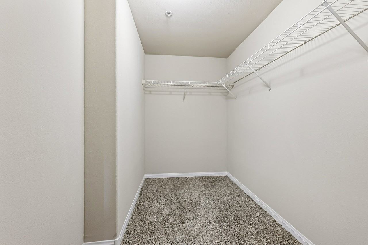 Crescent Ridge Apartments - Photo 7 of 50