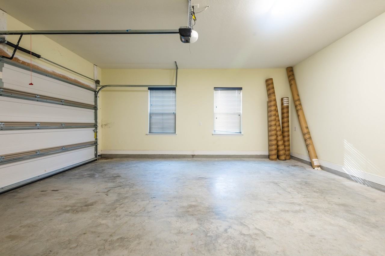 3934 Fielding Ct - Photo 3 of 50