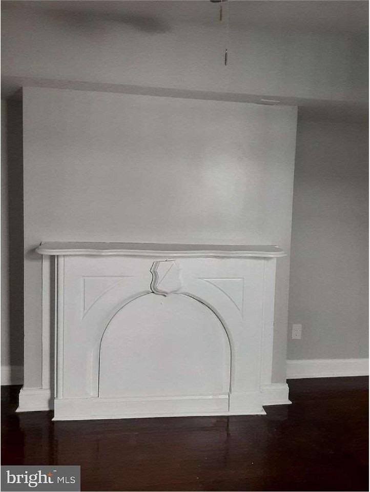 1712 W Lombard St #1 - Photo 4 of 16