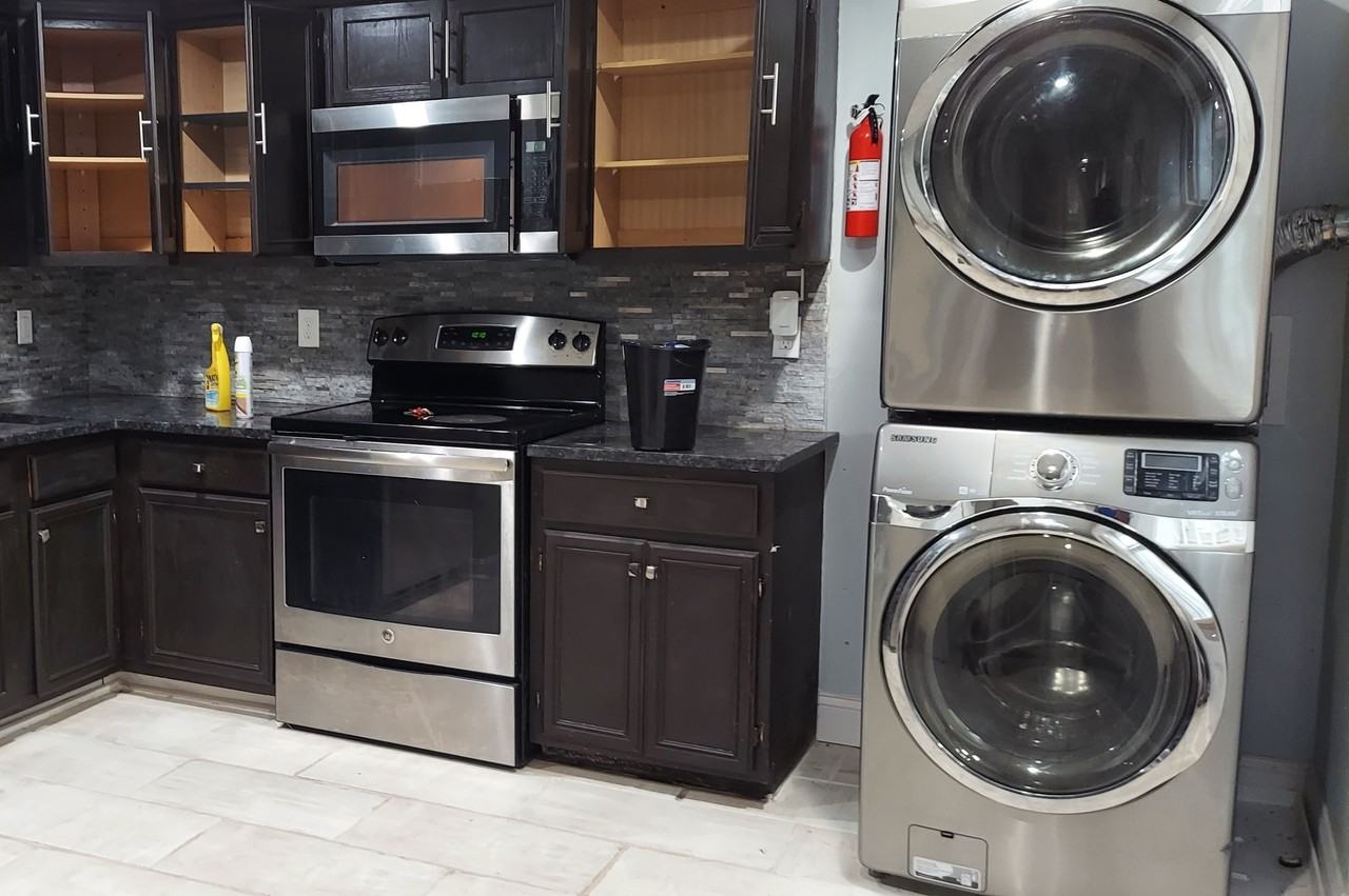 1712 W Lombard St #1 - Photo 7 of 16