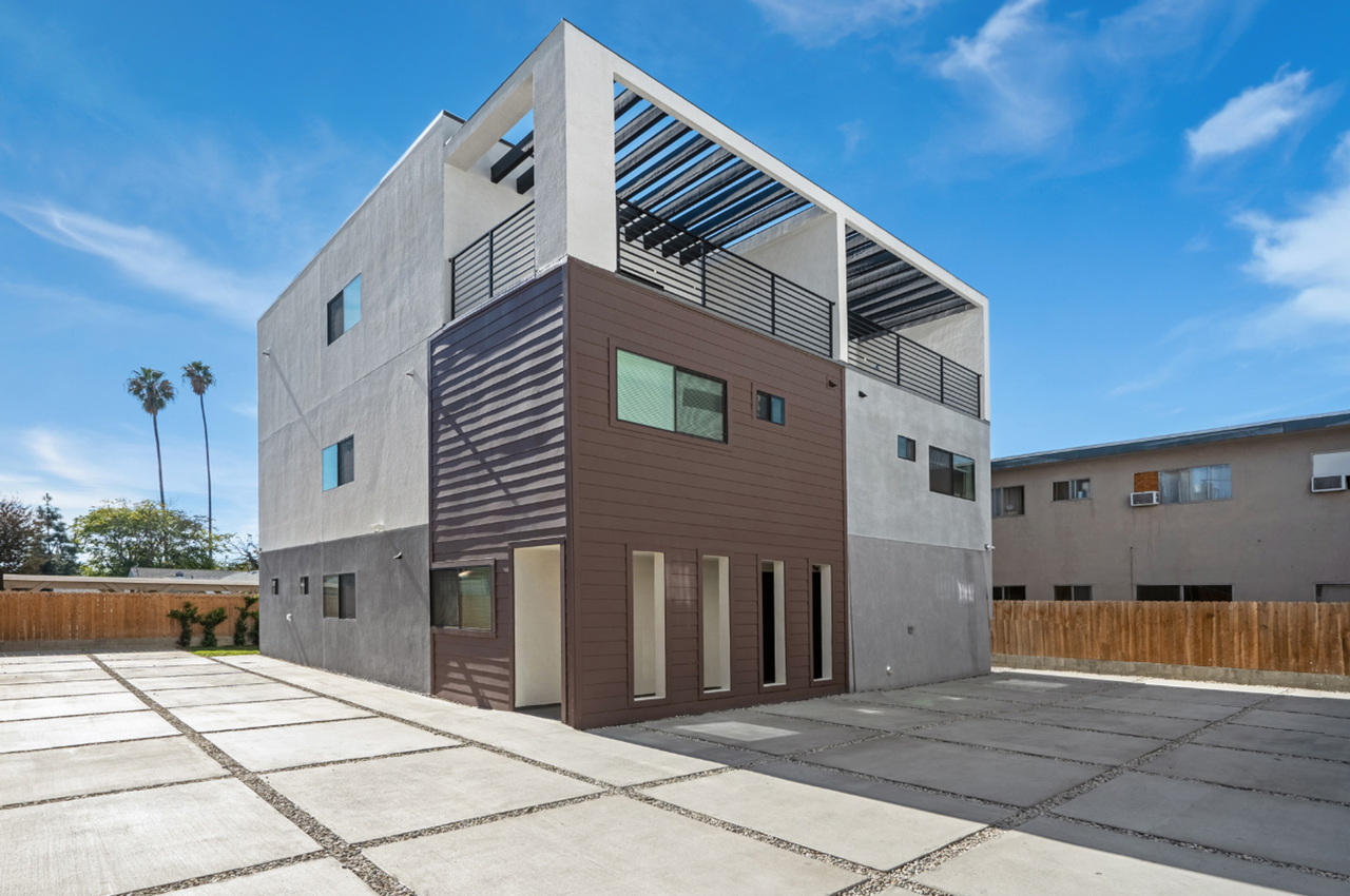 14802 Vanowen Street - Photo 3 of 38