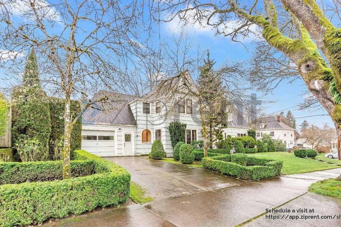 3010 Se Lambert St - Photo 2 of 30