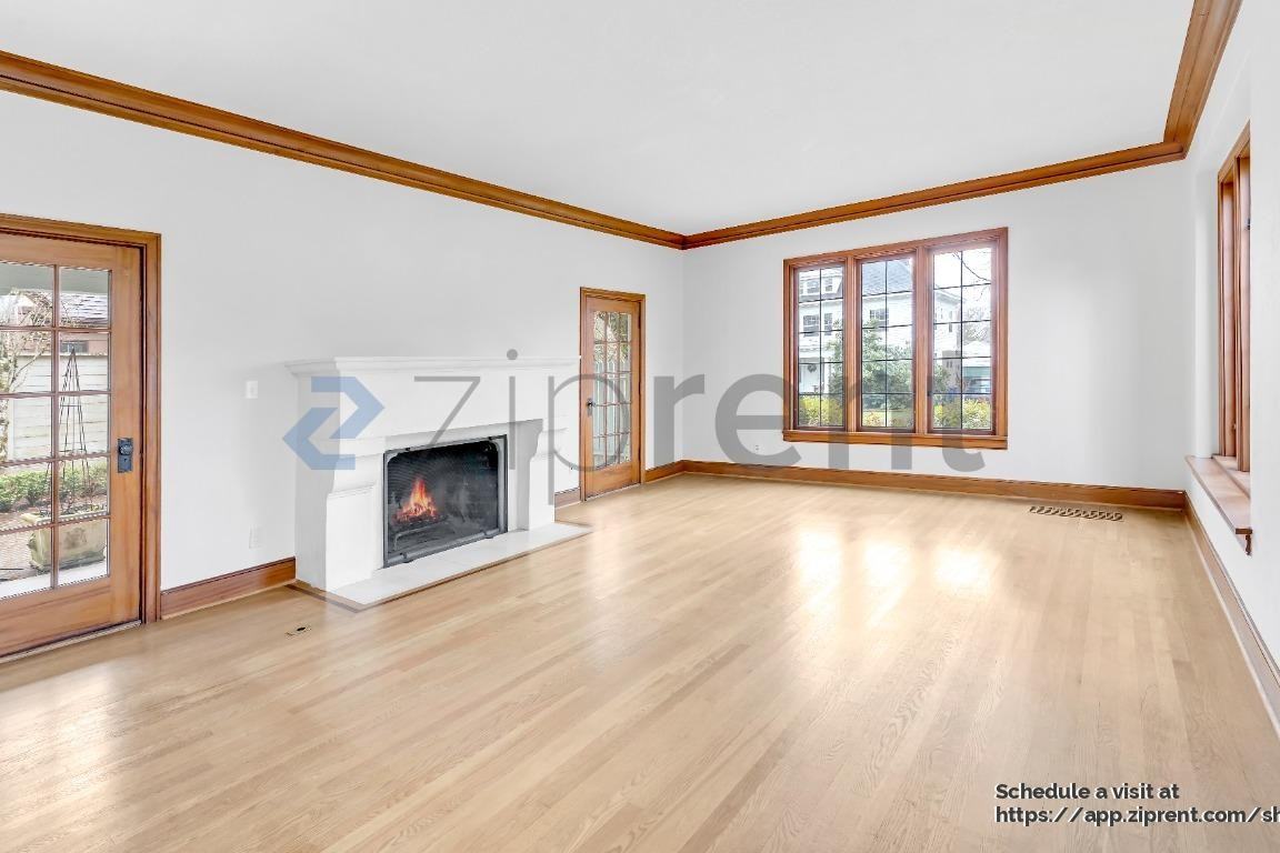 3010 Se Lambert St - Photo 7 of 30