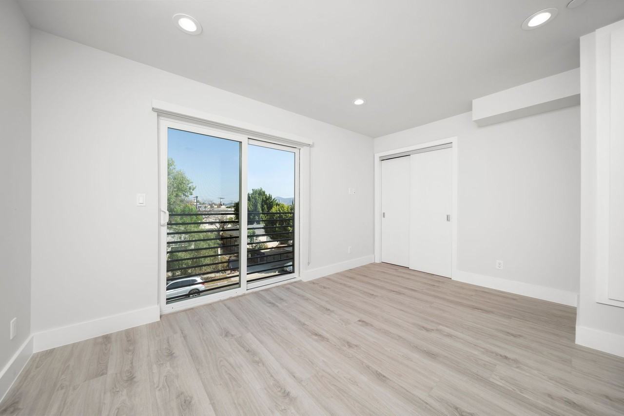 5221 Cleon Property LLC - Photo 7 of 38