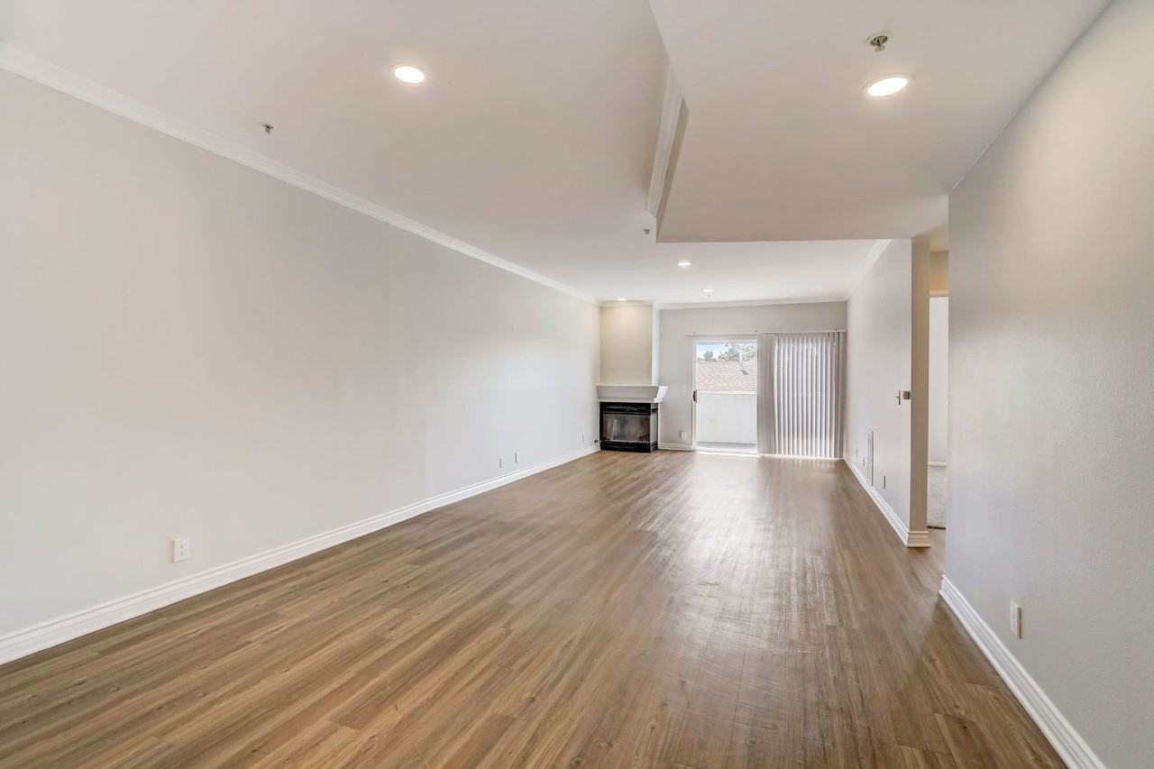 16070 Sunset Blvd - Photo 4 of 22