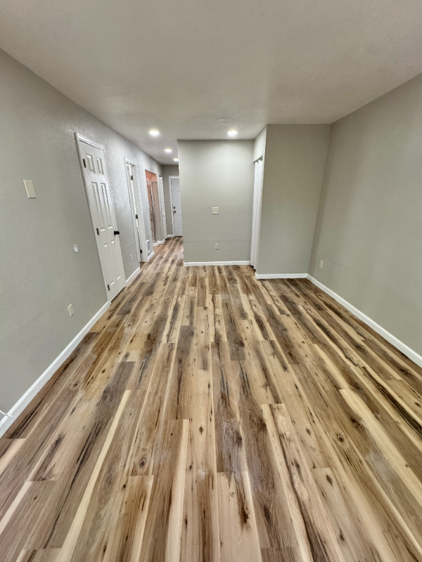 4325 Lashelle Ave - Photo 4 of 5