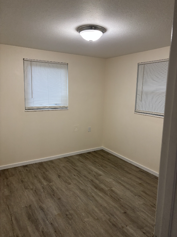 90 W Cowles St #A - Photo 4 of 4