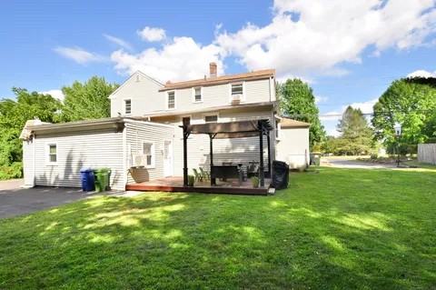 349 Naubuc Ave #A - Photo 3 of 9