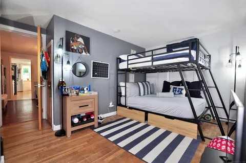 349 Naubuc Ave #A - Photo 7 of 9