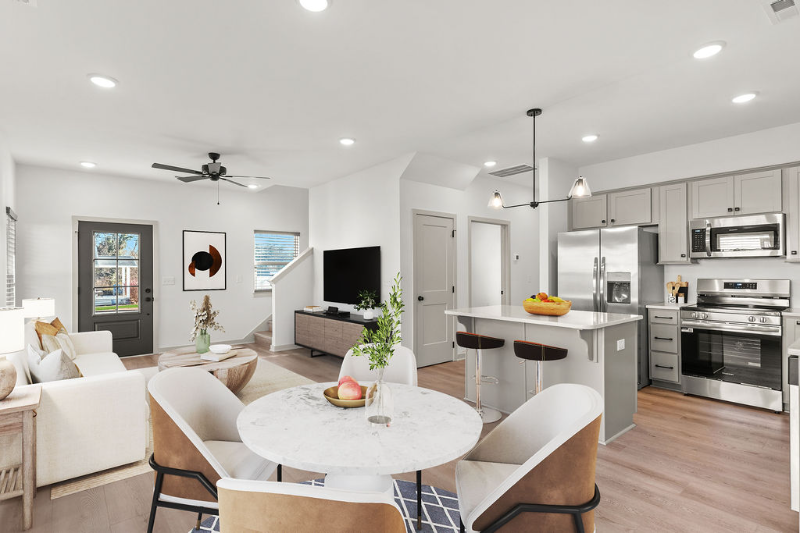 311 W Broad St - Photo 6 of 31