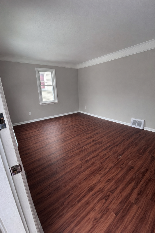 15902 Corkhill Rd - Photo 3 of 12