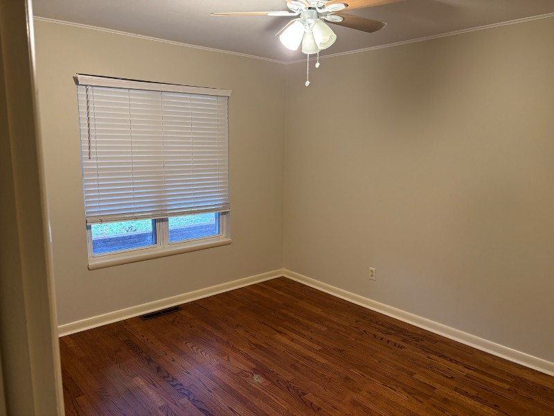 2025 Mattern Dr - Photo 5 of 11