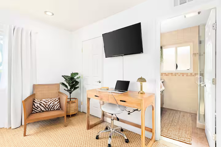 14225 Mango Dr - Photo 2 of 18