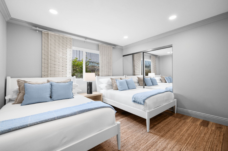 5842 Soledad Mountain Rd - Photo 6 of 14