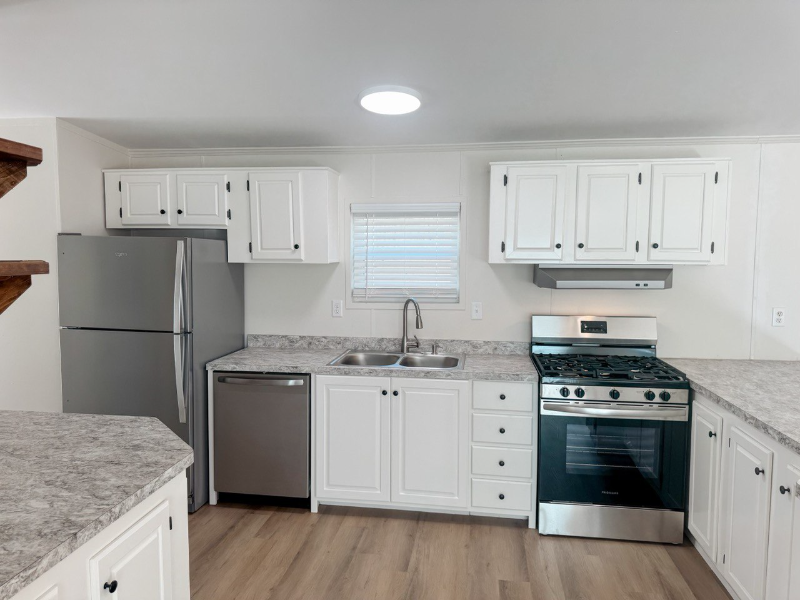 512 Rock Creek Rd - Photo 6 of 20