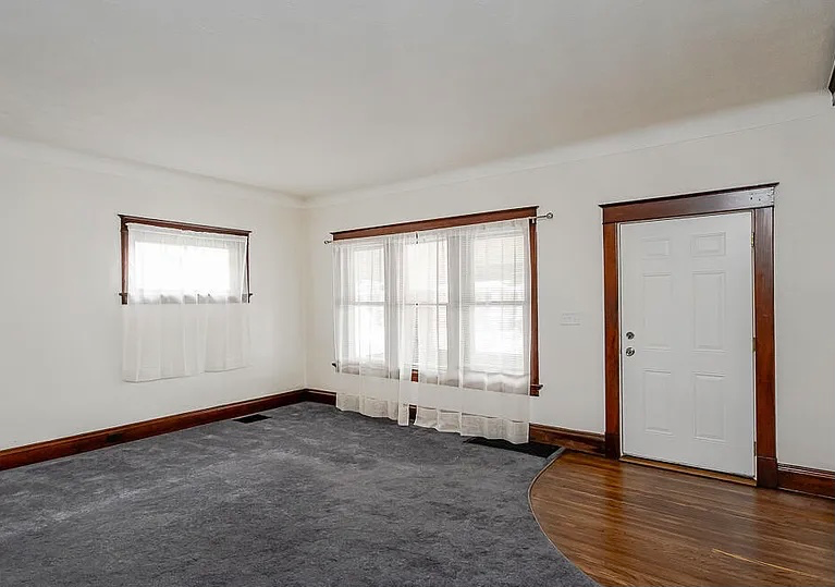 1019 Radcliffe Dr - Photo 2 of 19